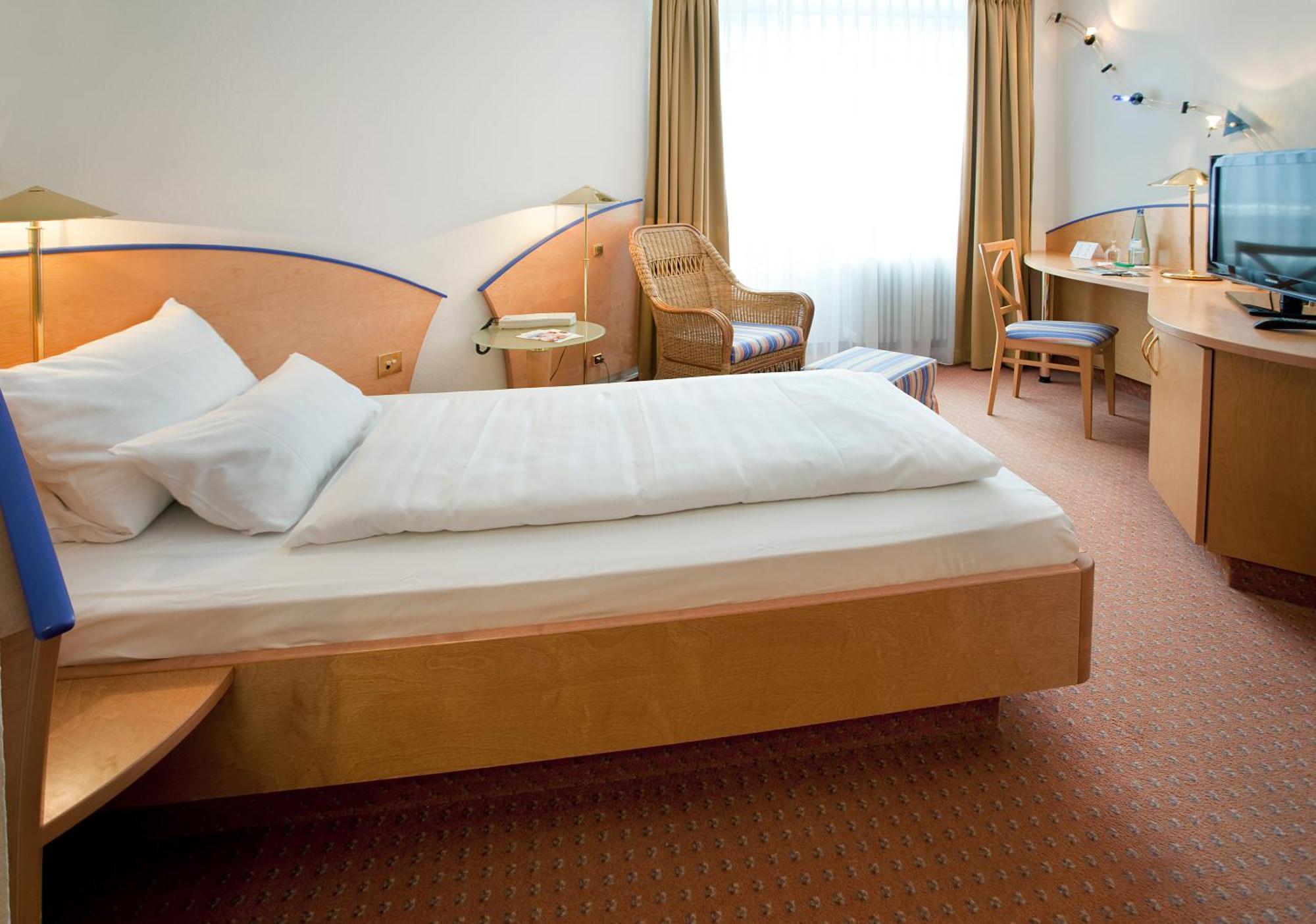 Standard Single Room,1669021307:JPEG