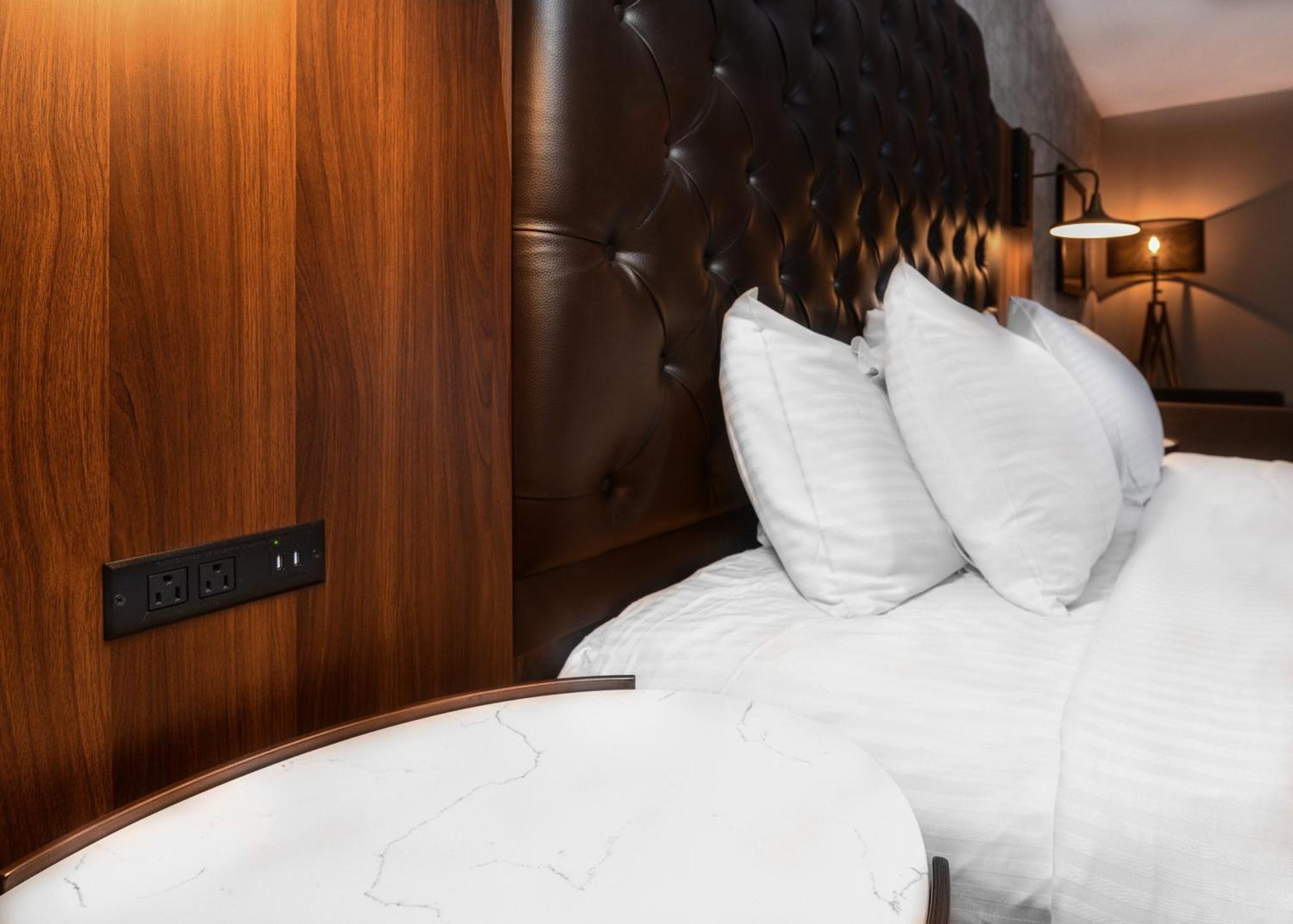 Queen Suite,1031211604:JPEG