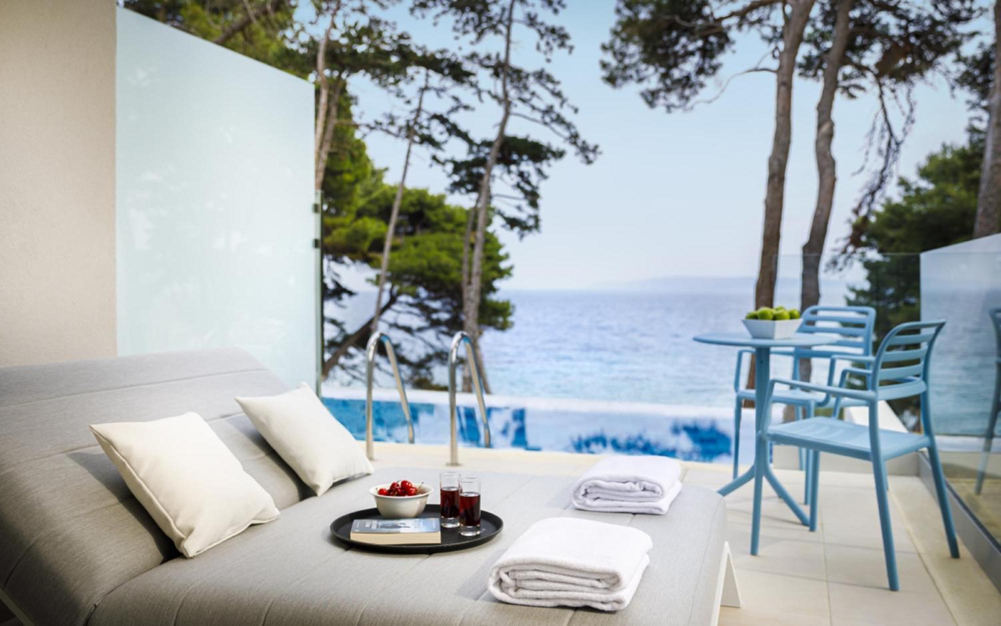 Swim up Room 2 Seaview Villas