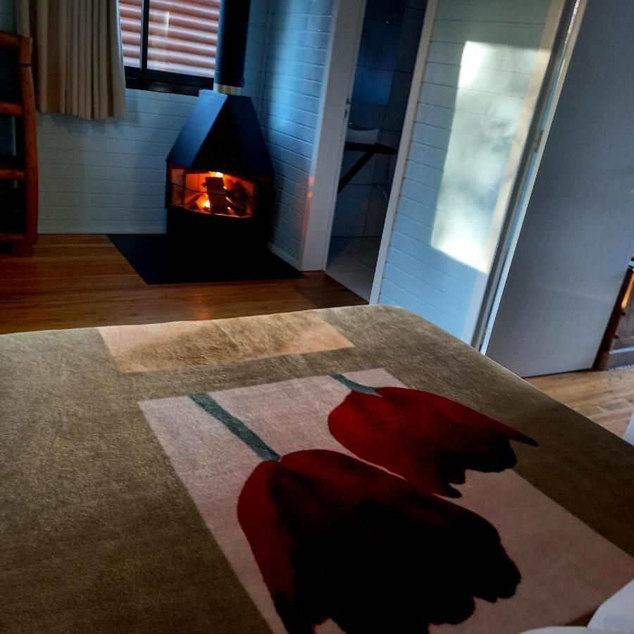 One-Bedroom Chalet Fireplace,747298652:JPEG