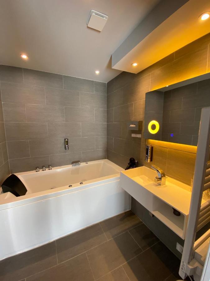 Superior Double Room,1588557279:JPEG
