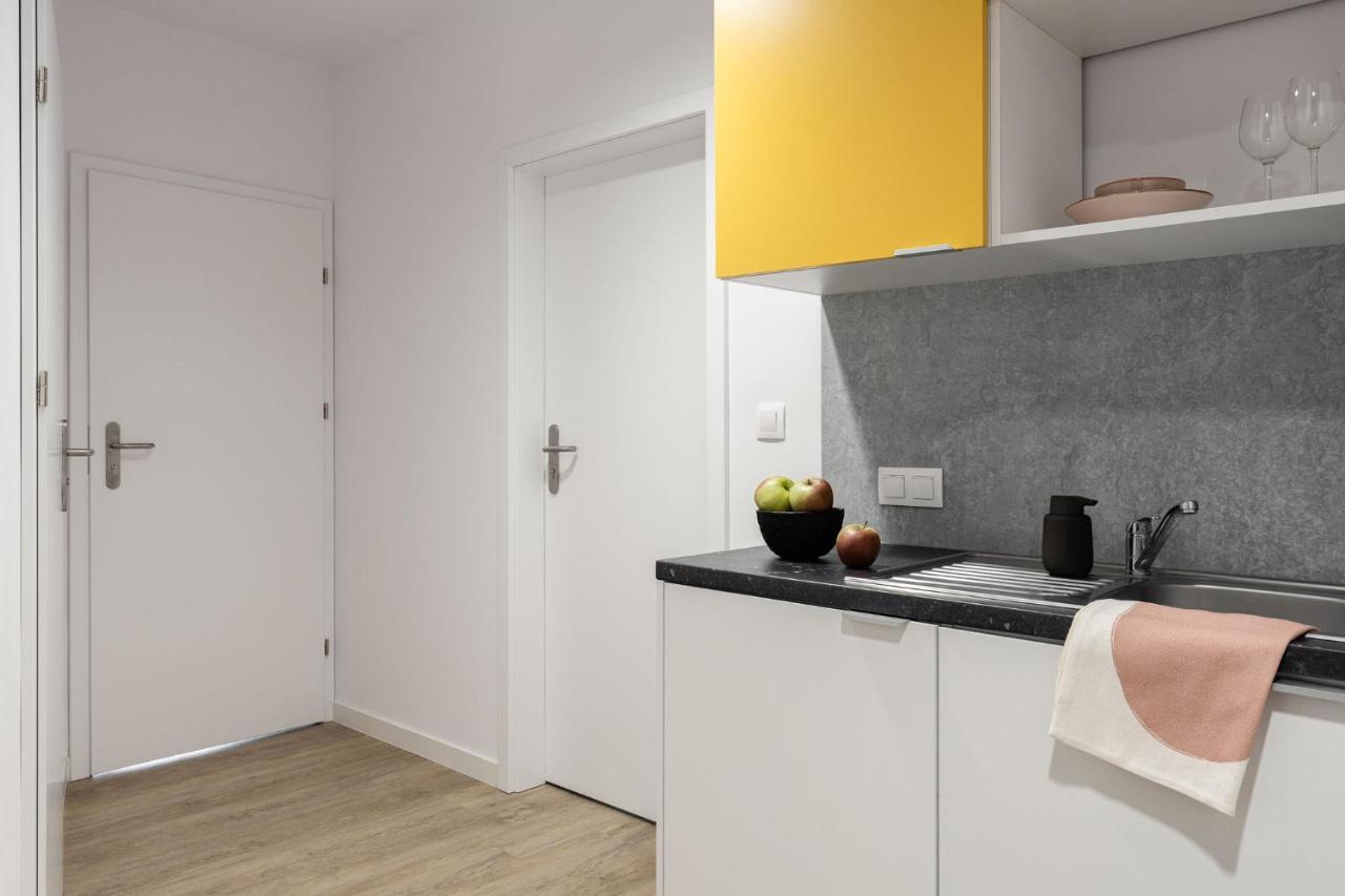 Two-Room Apartment,1231262543:JPEG