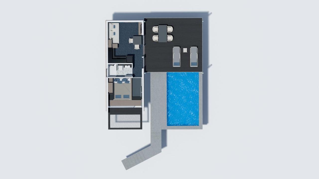 Couple Holiday Home Pool,1243489501:JPEG
