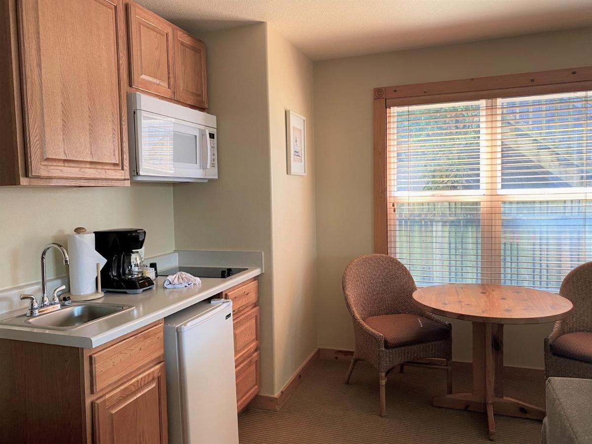 Queen Suite Sofabed 1st Floor Pets Allowed