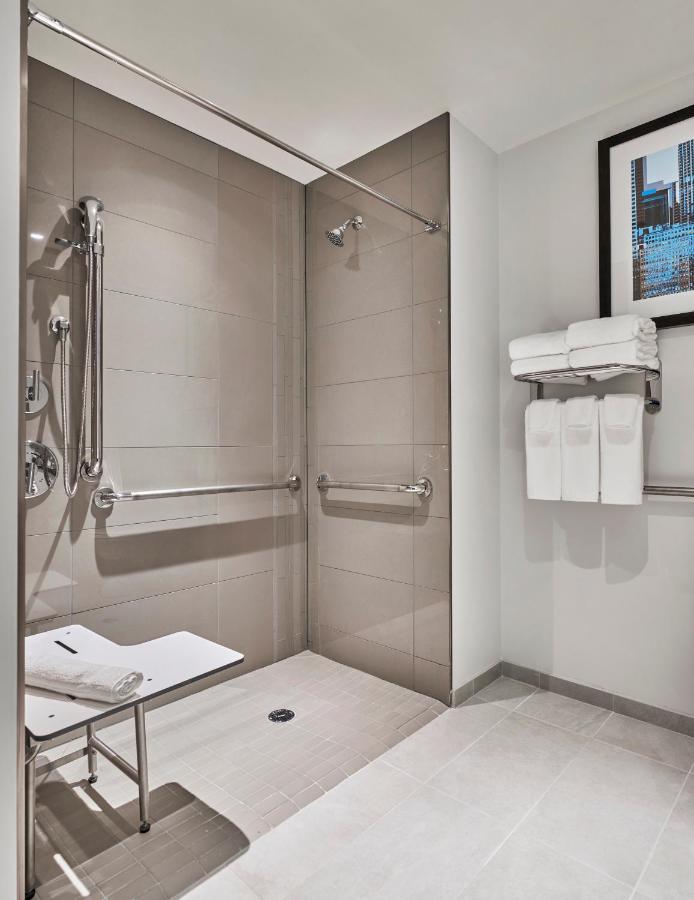 Den King Room Roll Shower Disability Access