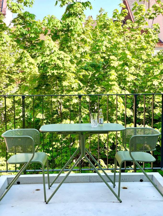 Studio Balcony