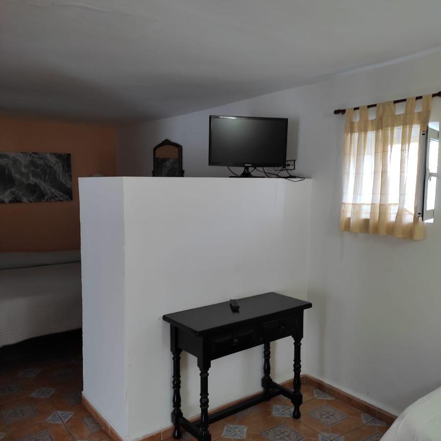 Family Room,706925089:JPEG