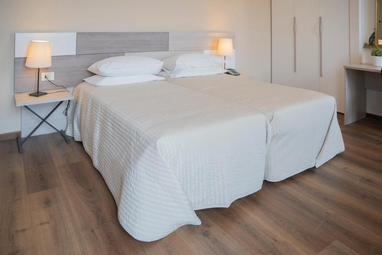 Double or Twin Room Partial Sea View
