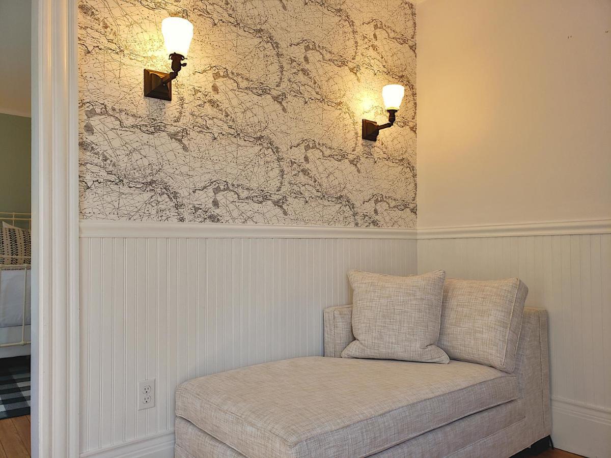 Chauffeur's Cottage First Floor