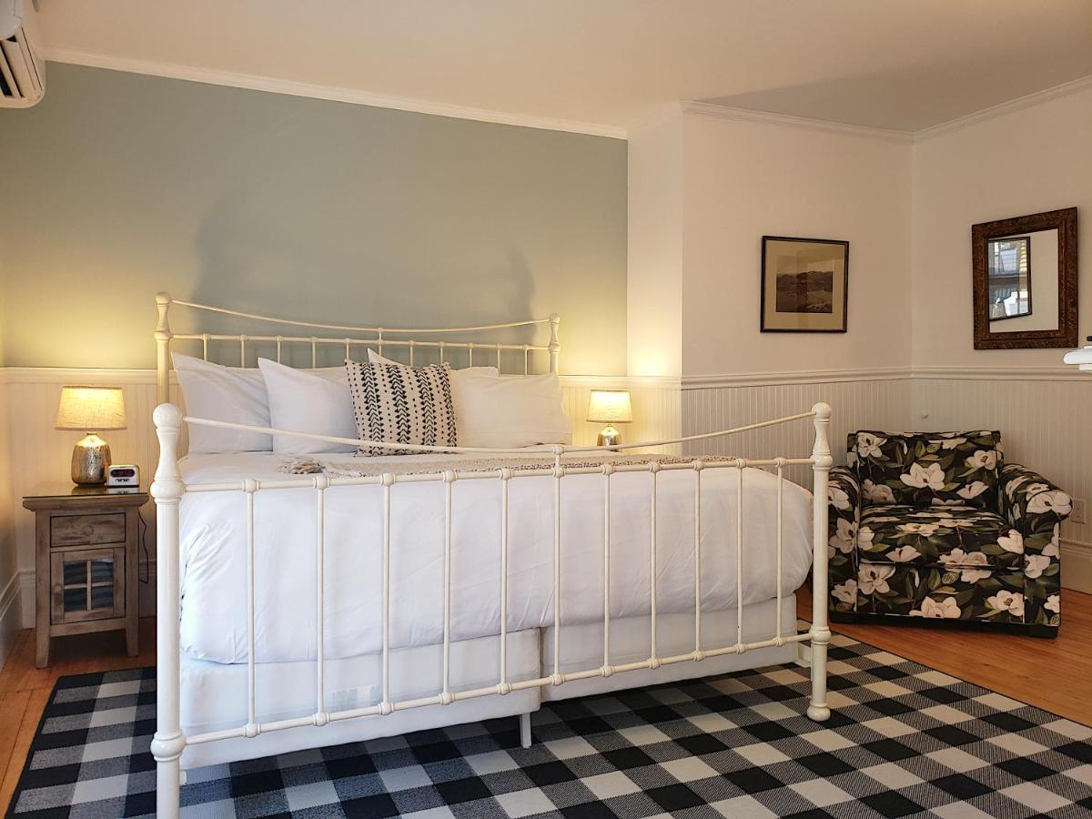Chauffeur's Cottage First Floor