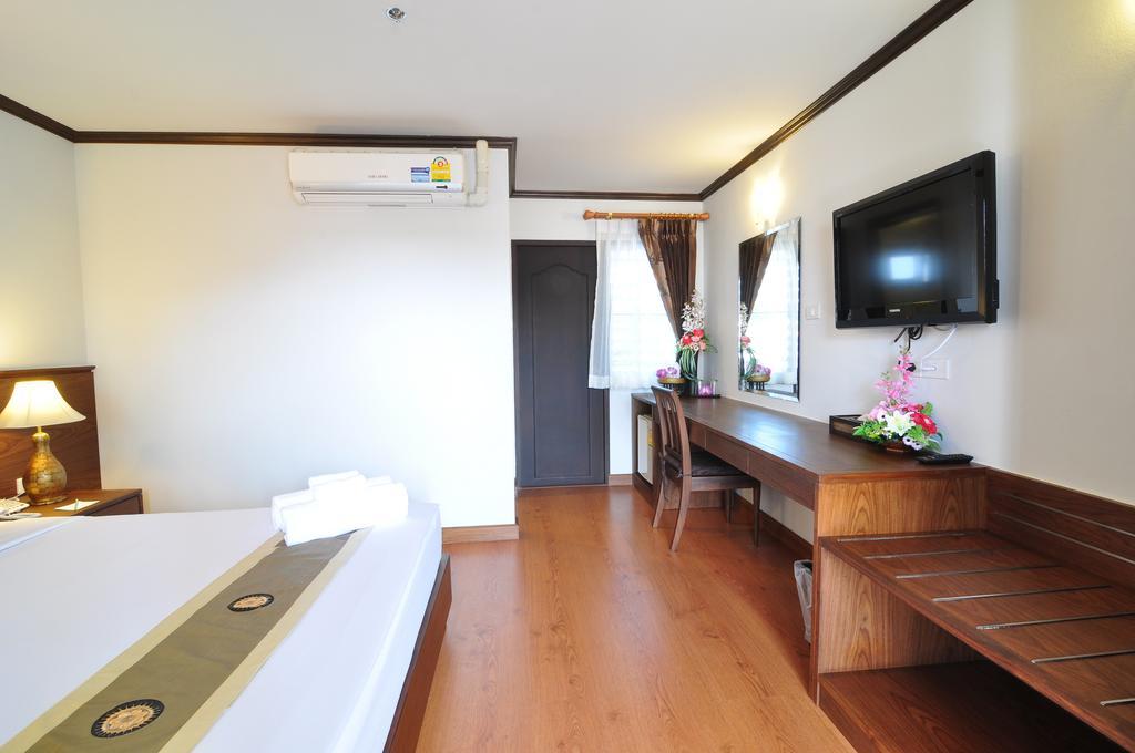 Deluxe Double or Twin Room
