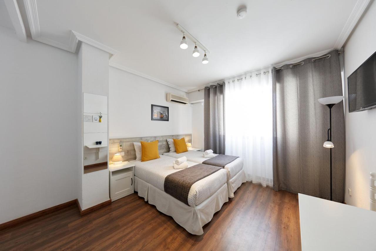 Double or Twin Room Private Bathroom