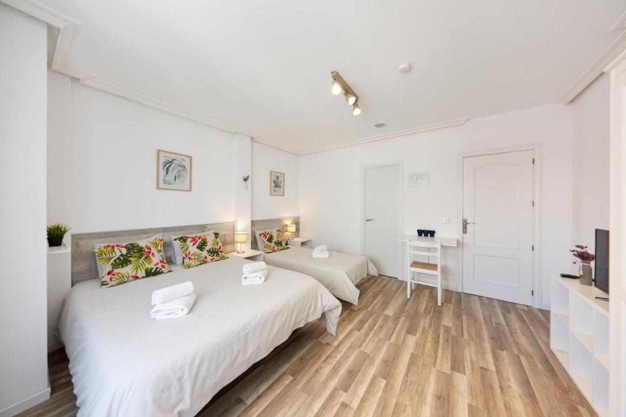 Triple Room Private Bathroom