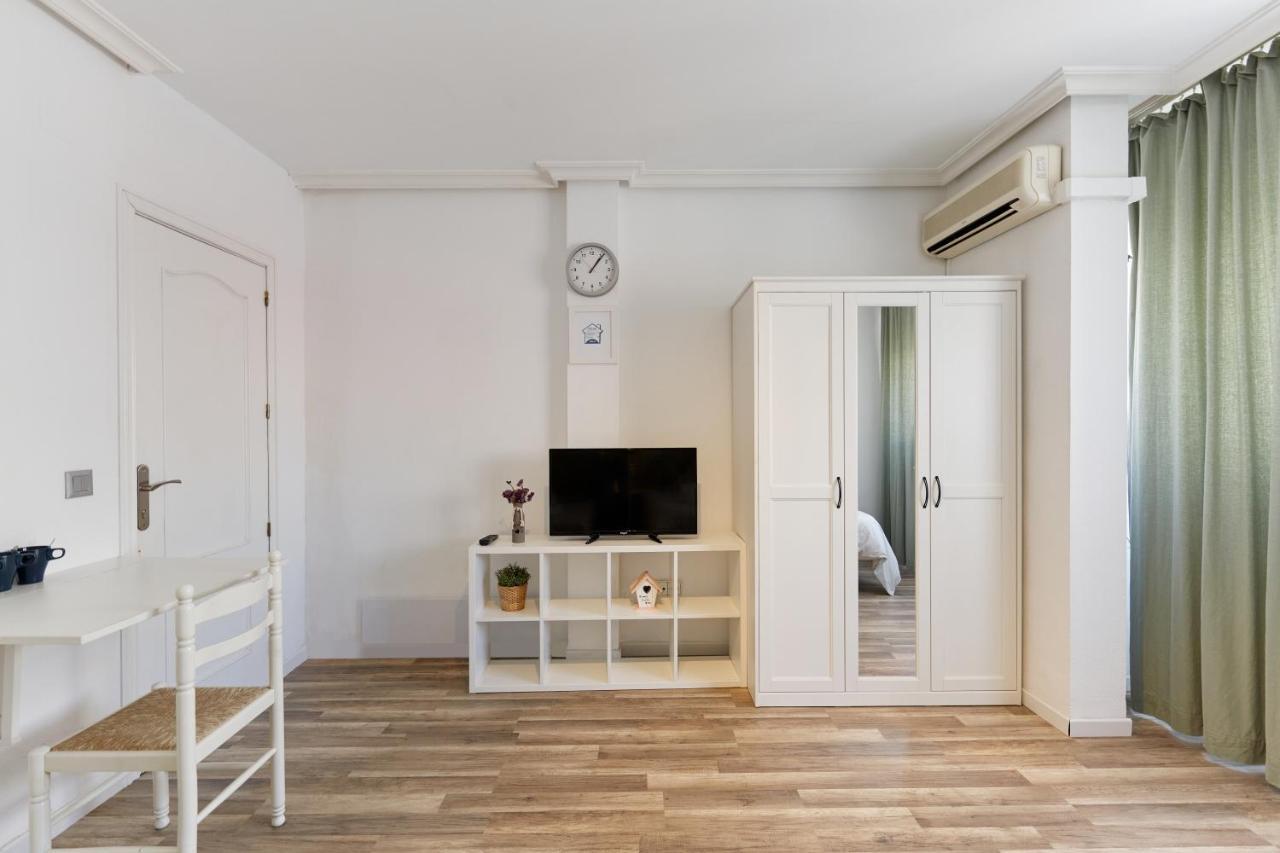 Triple Room Private Bathroom