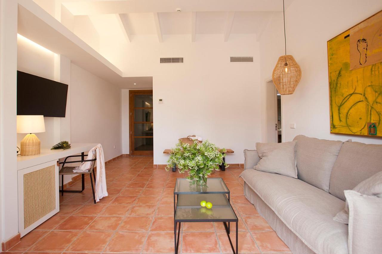 Suite Terrace,1306886227:JPEG