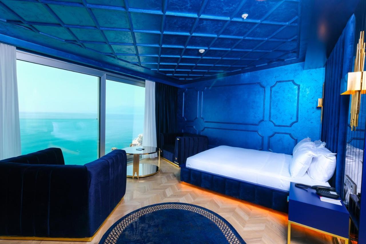 Deluxe Suite Sea View