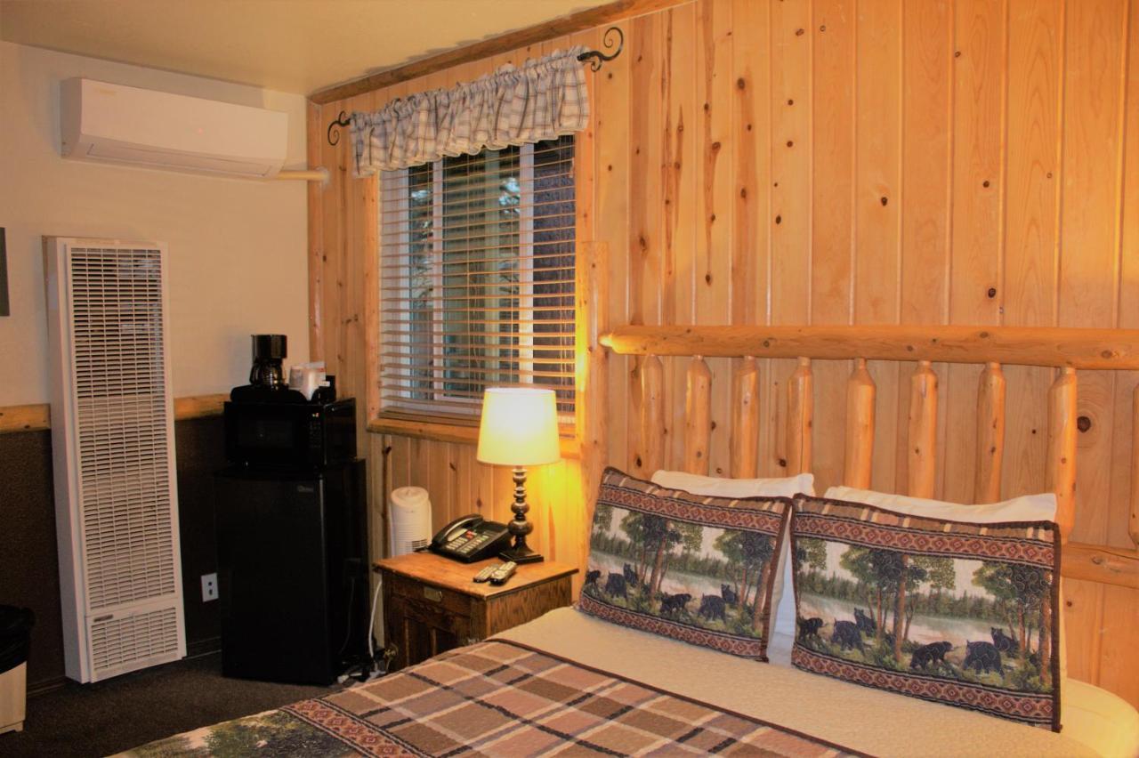 Standard Queen Room