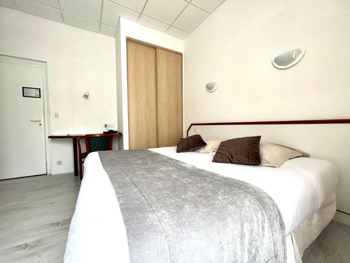 Small Double Room,1233677720:JPEG