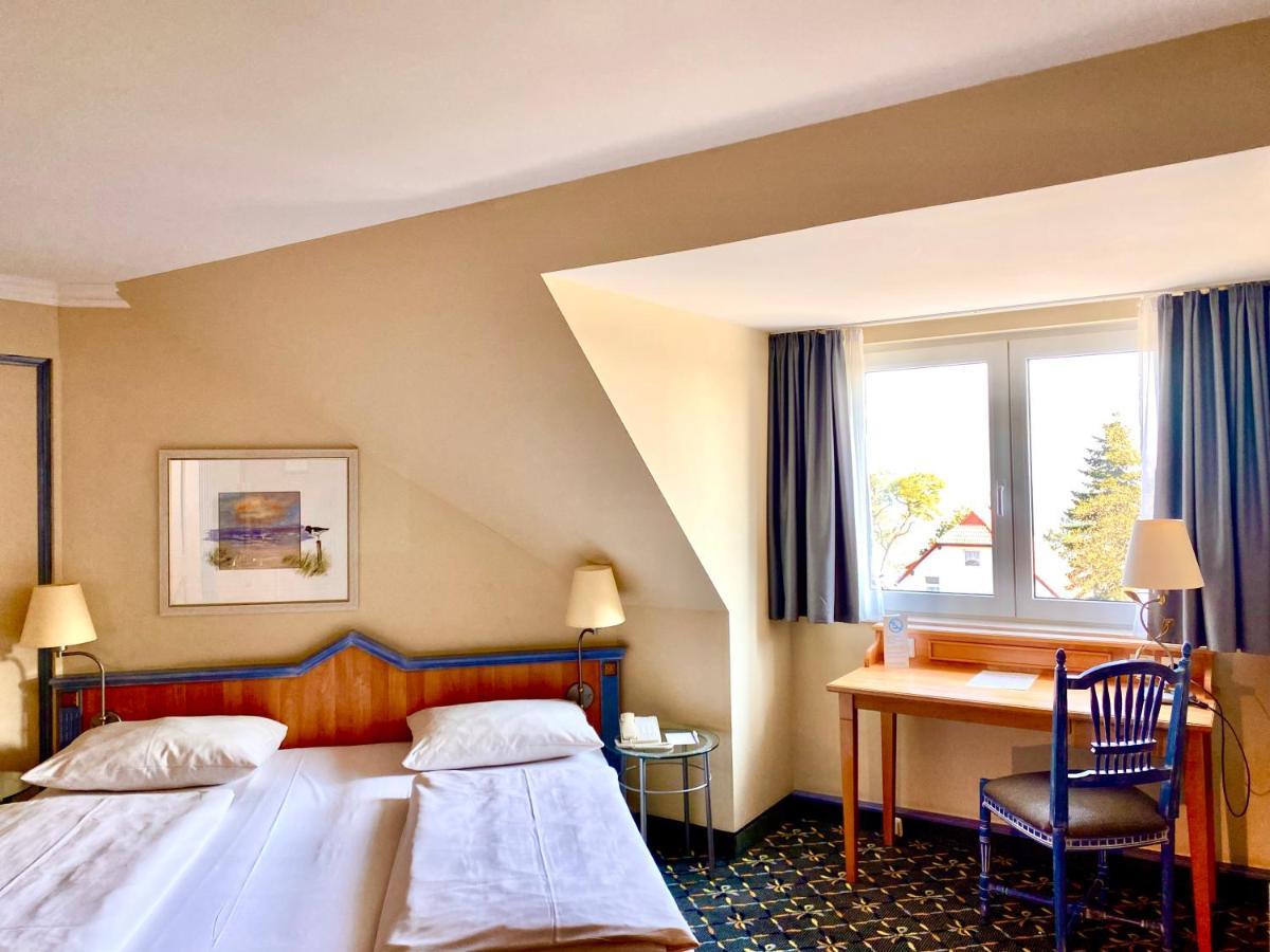 Deluxe Room,1597547892:JPEG