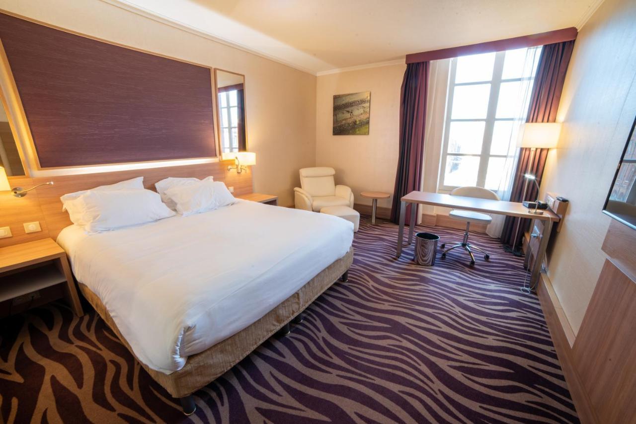 Standard Queen Room Accessible,1352351690:JPEG