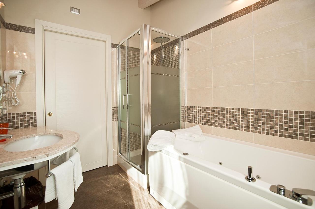 One-Bedroom Apartment,1231028876:JPEG