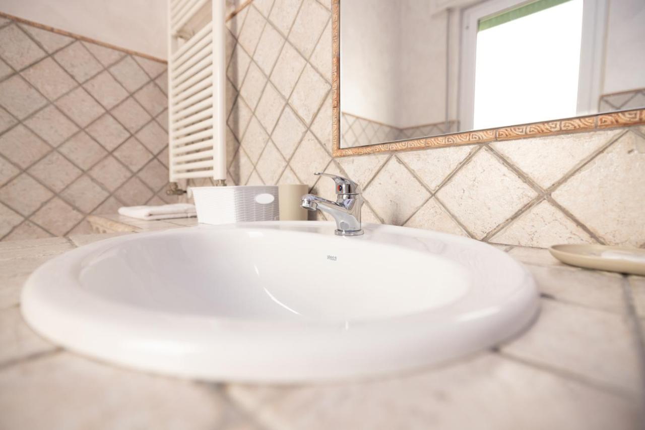 Double or Twin Room Private External Bathroom,1234761452:JPEG