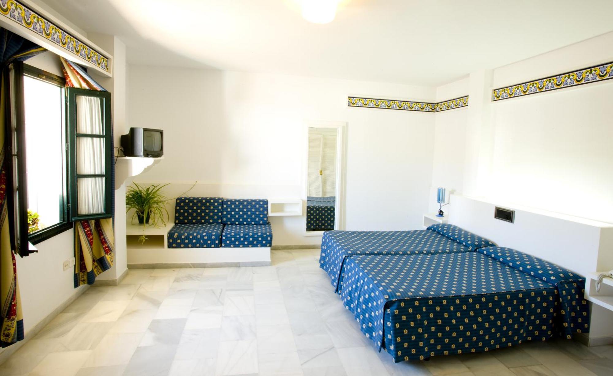Triple Room