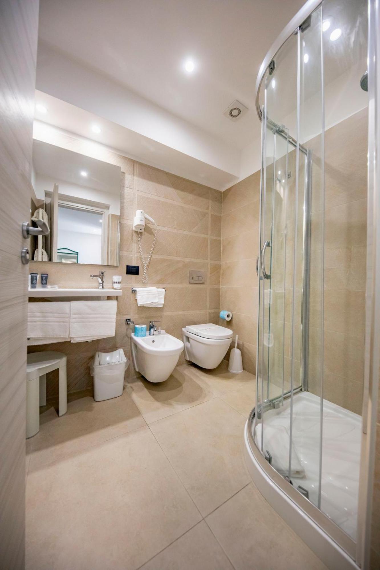 Double or Twin Room,1594669308:JPEG