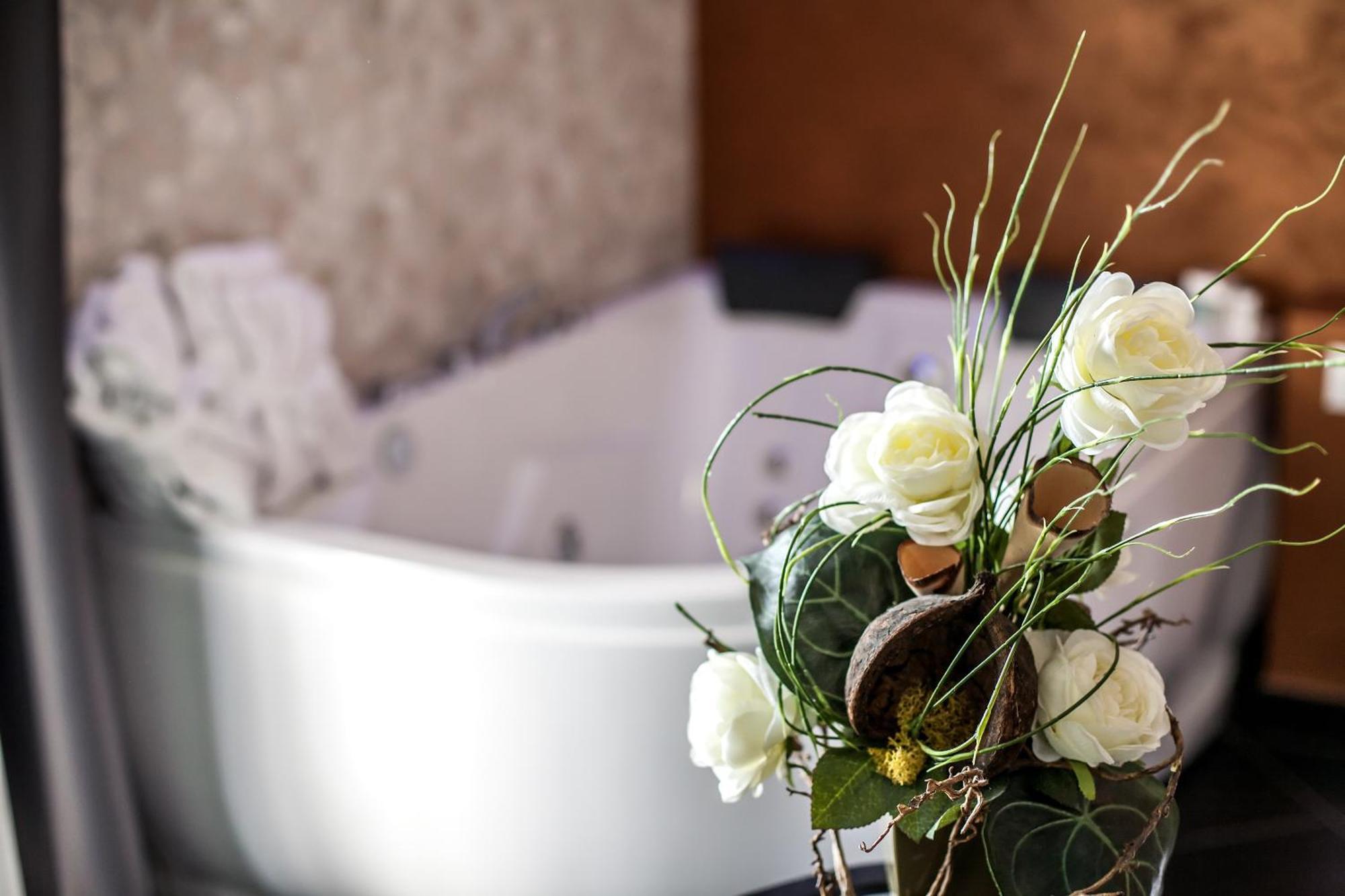 Double Room Hot Tub