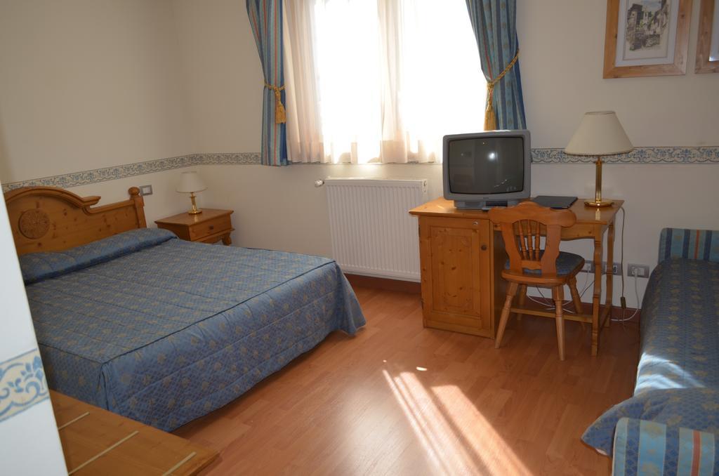 Triple Room,322357807:JPEG
