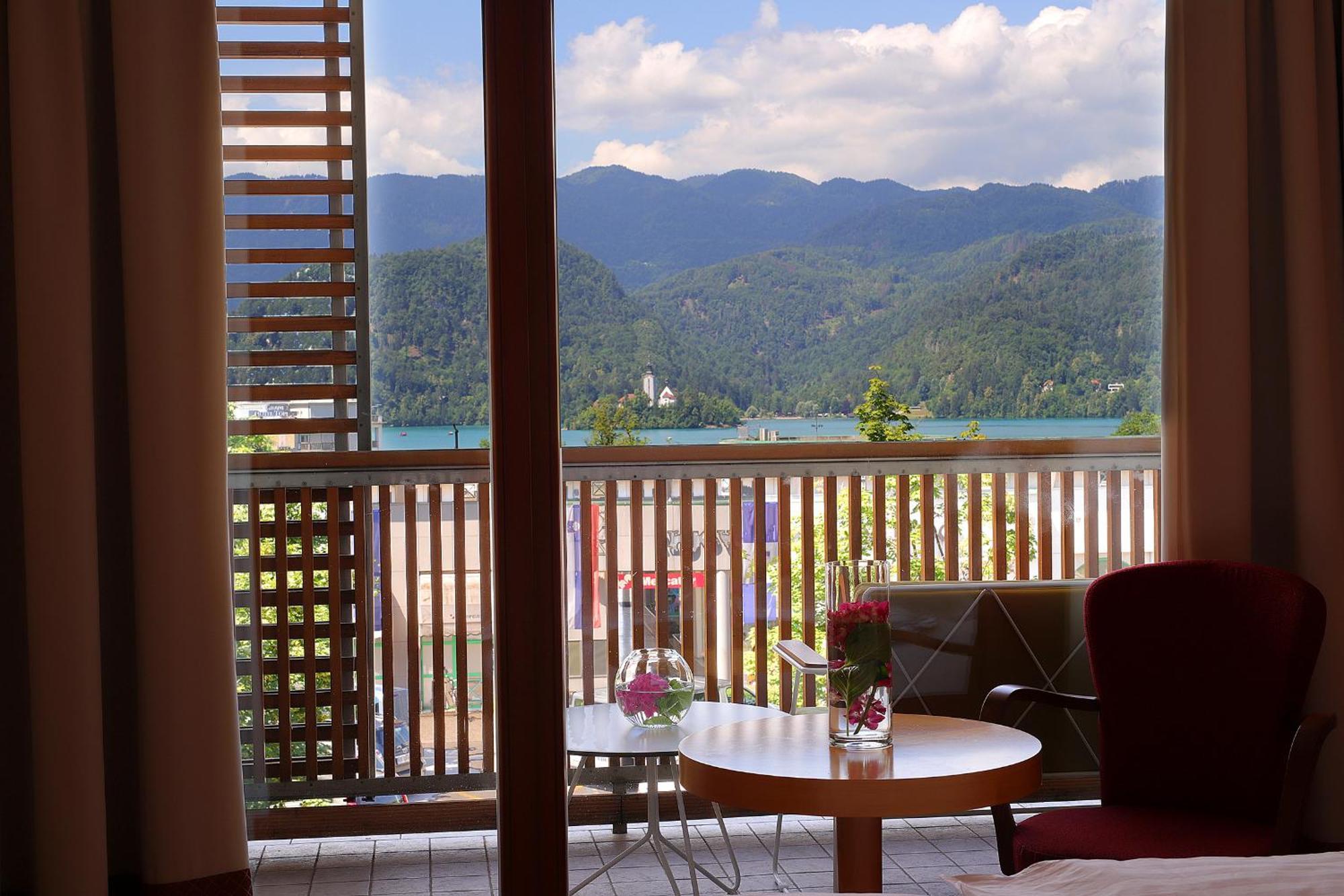Twin Room Lake Side