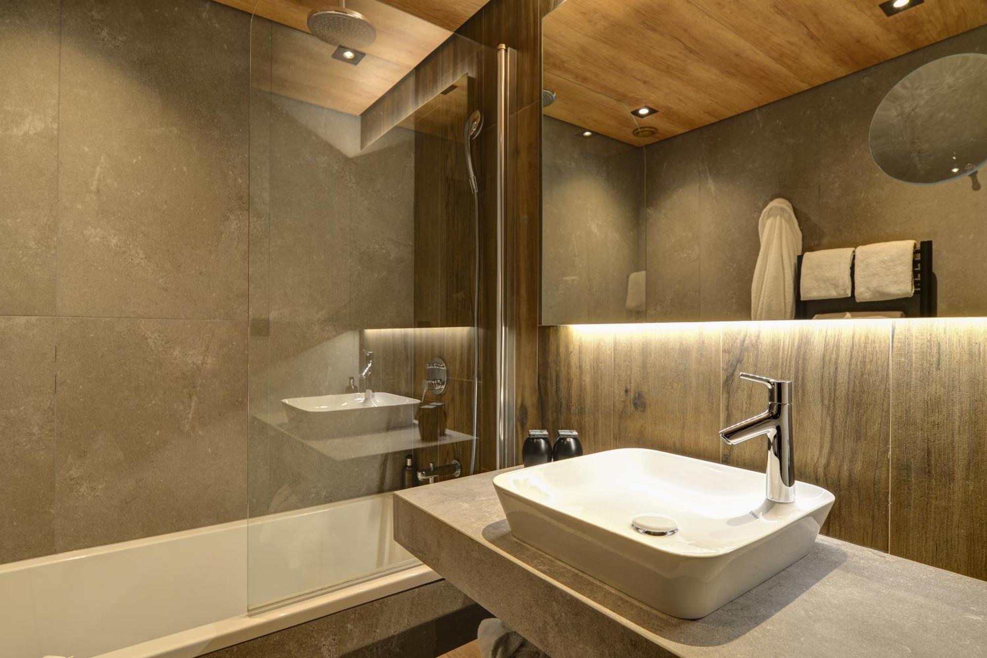 Superior Room Balcony – Mont-Blanc Massif View