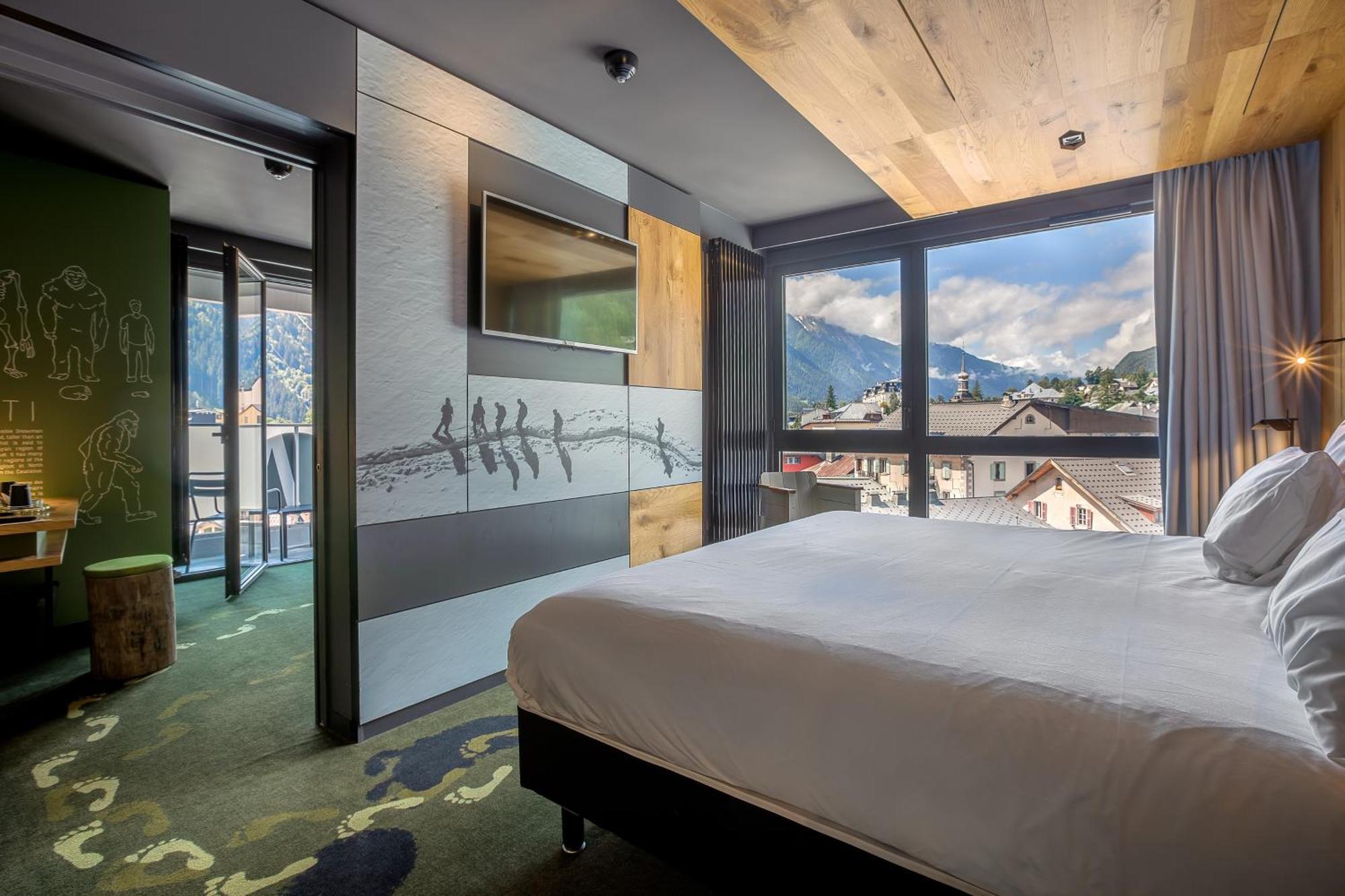Suite Balcony – Mont-Blanc Massif View