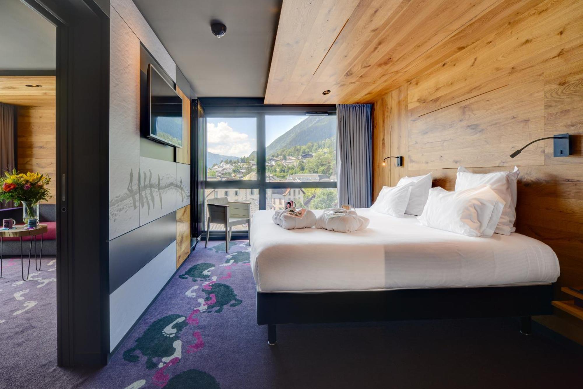 Suite Balcony – Mont-Blanc Massif View