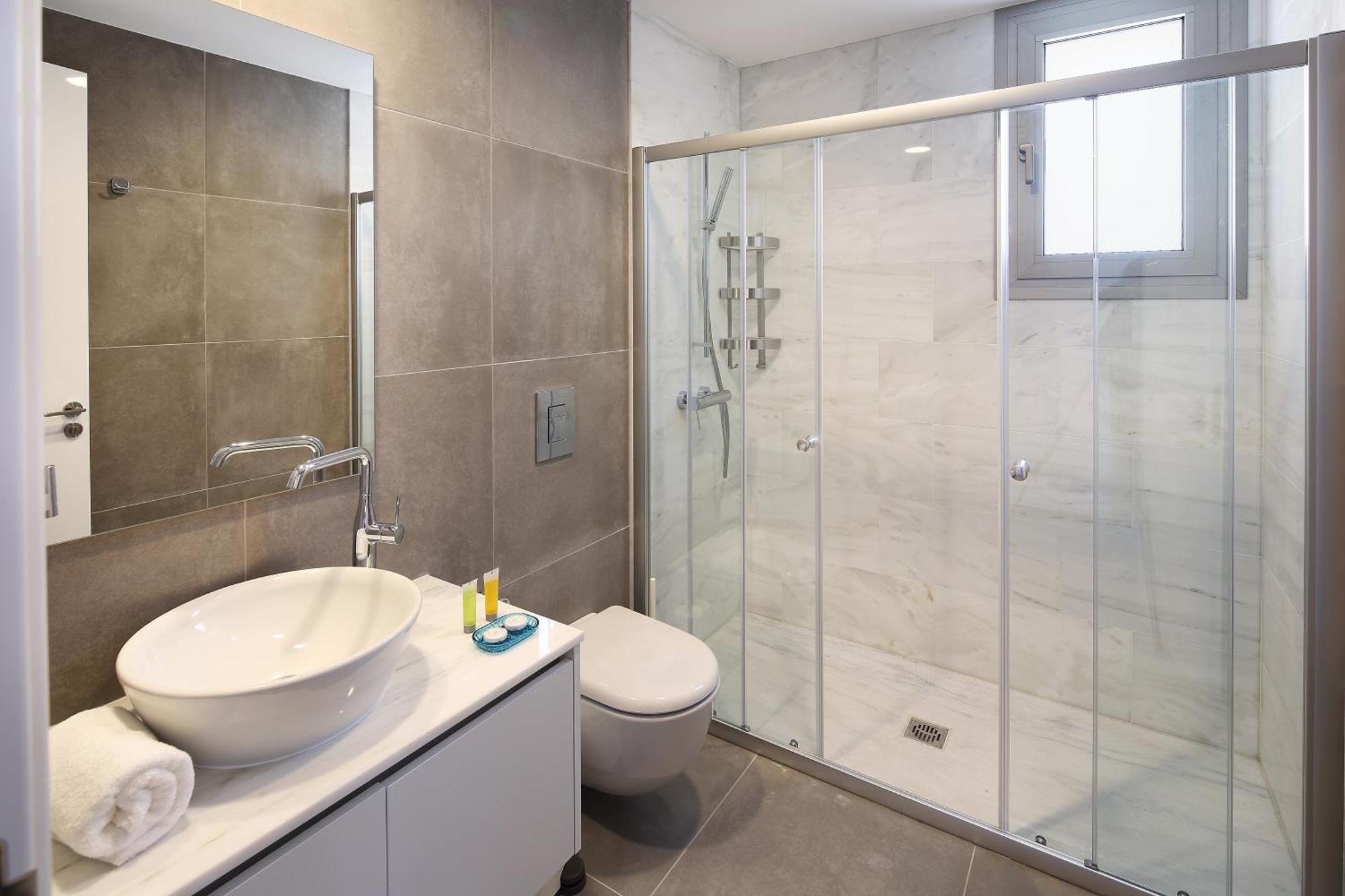 Deluxe One-Bedroom Suite