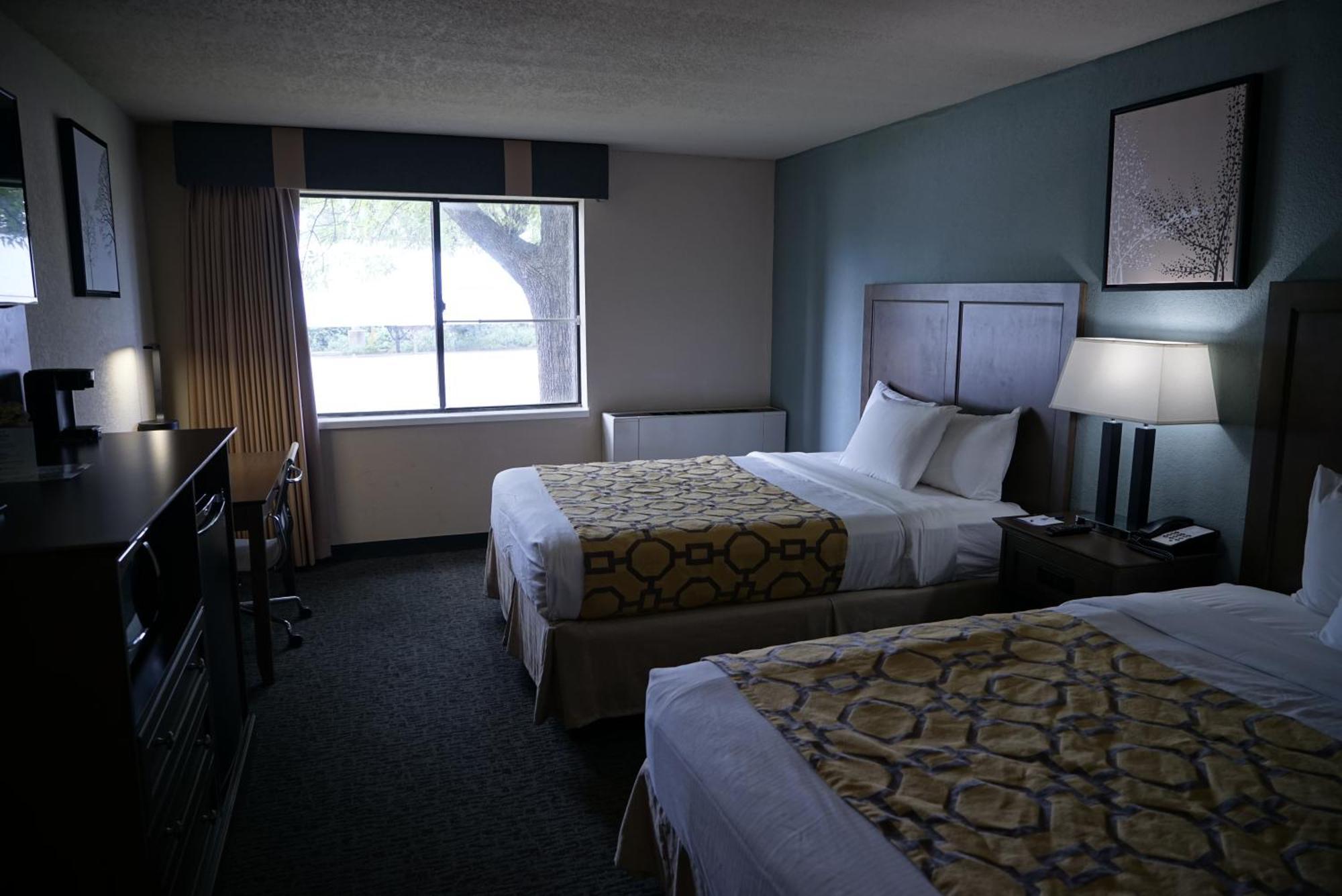 Queen Room with Two Queen Beds - Non-Smoking