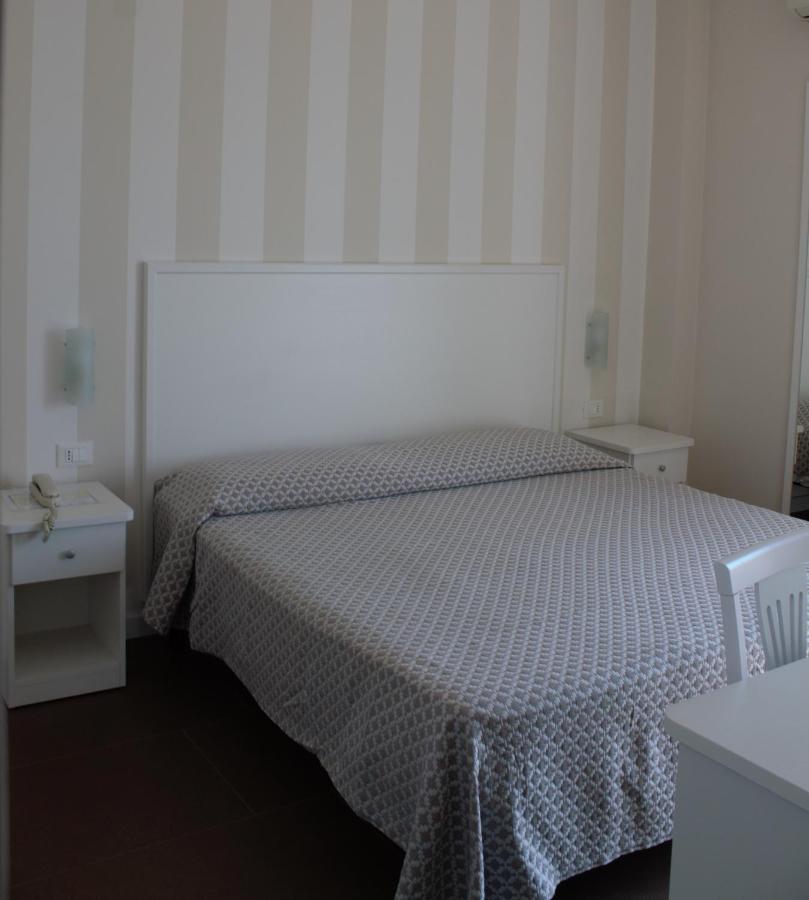 Standard Double Room,1237223722:JPEG