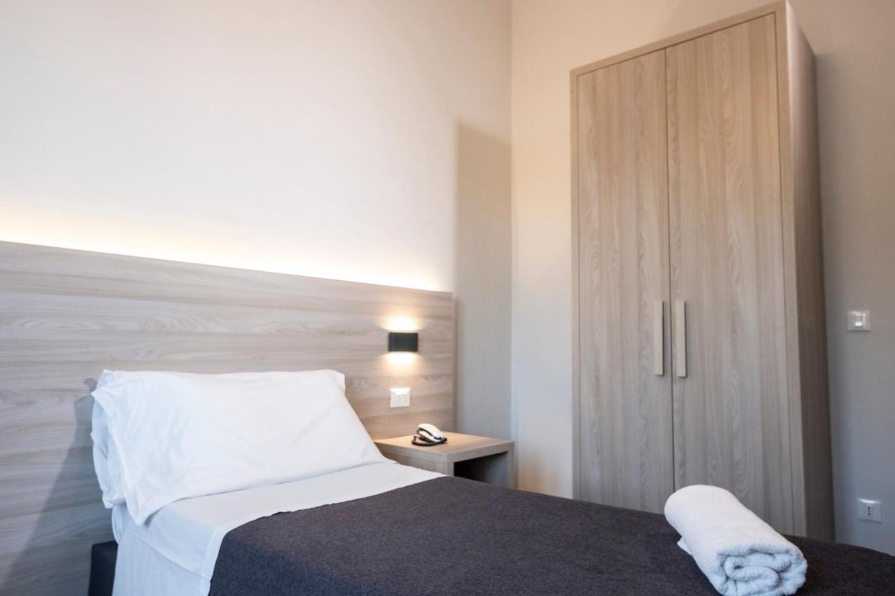 Single Room,1237455898:JPEG
