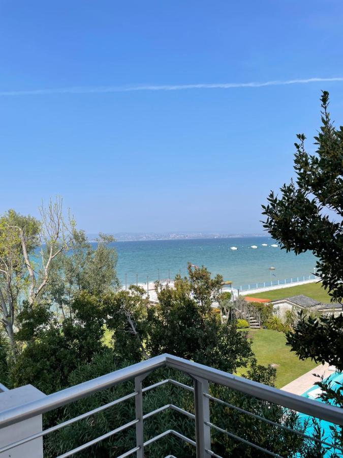Double or Twin Room Balcony Side Lake View