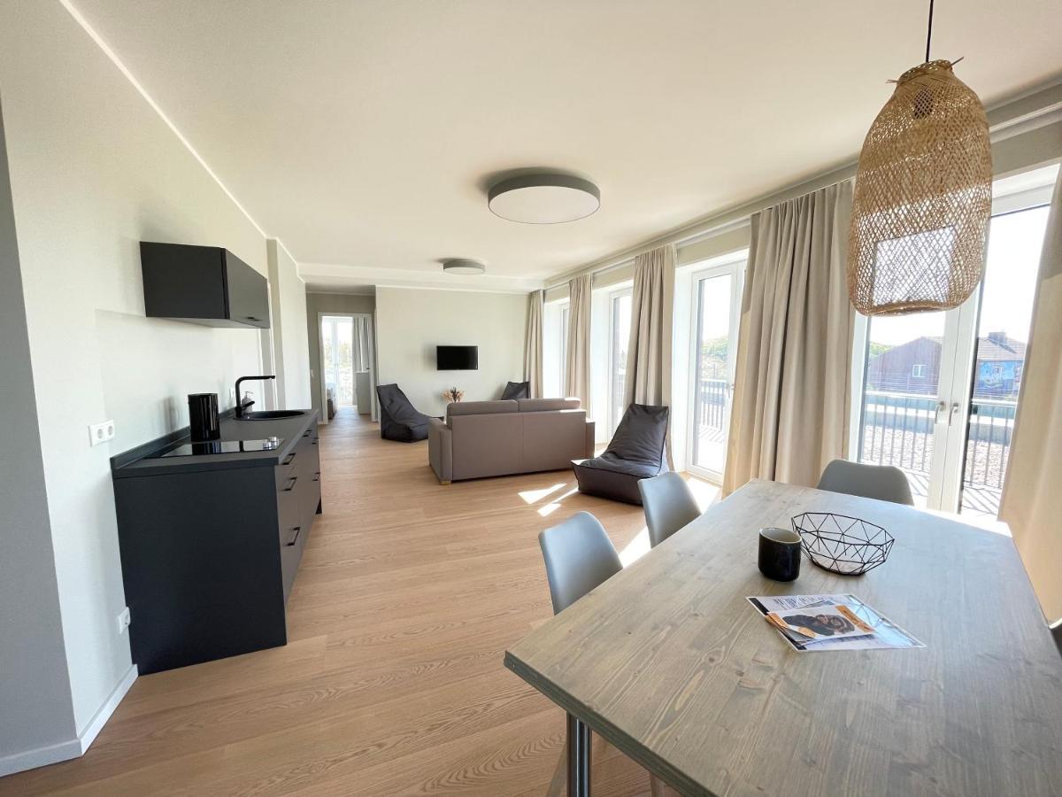 Three-Bedroom Apartment,1238245558:JPEG