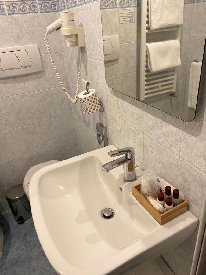Superior Double or Twin Room Canal View