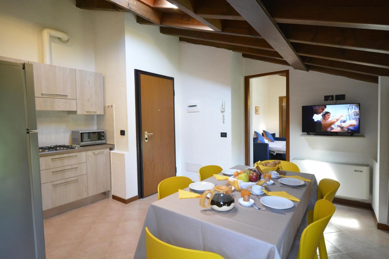 One-Bedroom Apartment,1238647075:JPEG