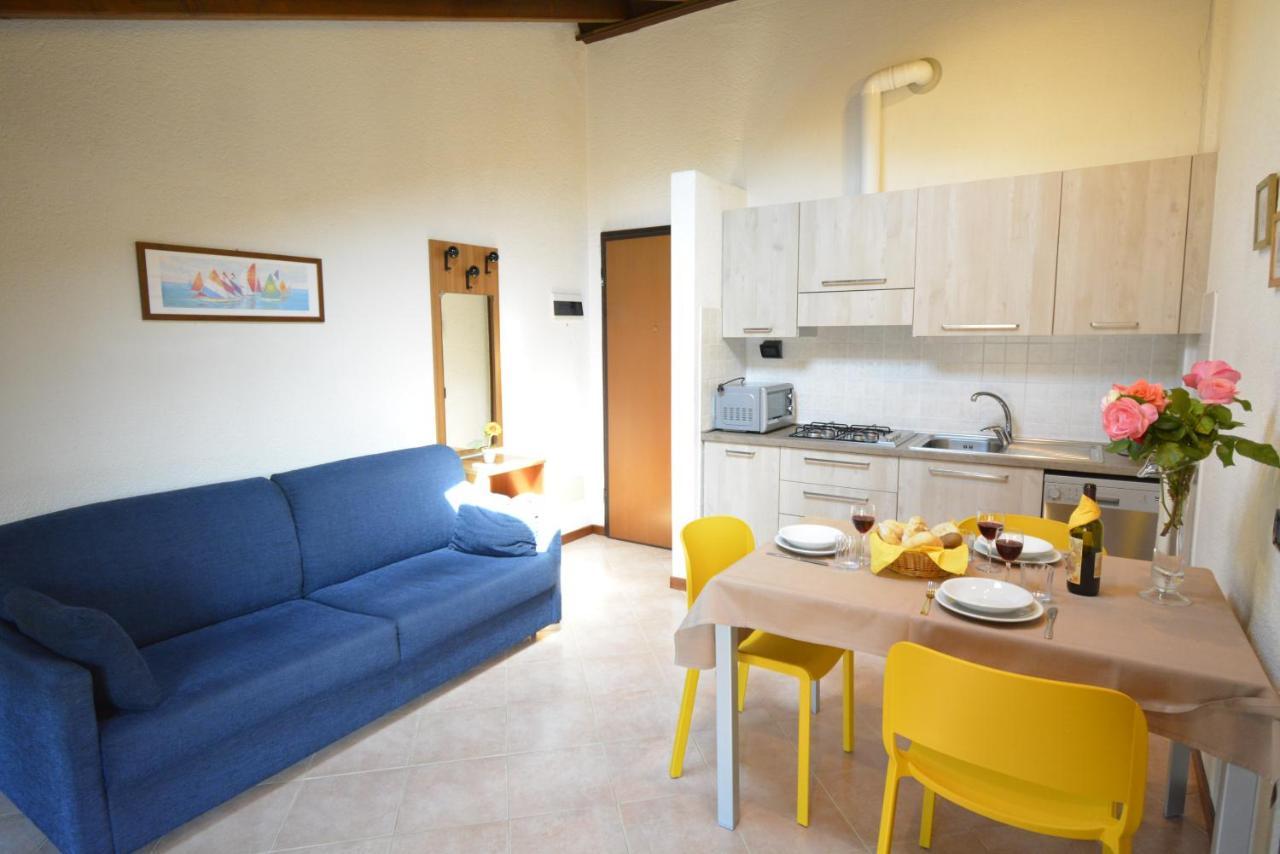 One-Bedroom Apartment,1238645047:JPEG