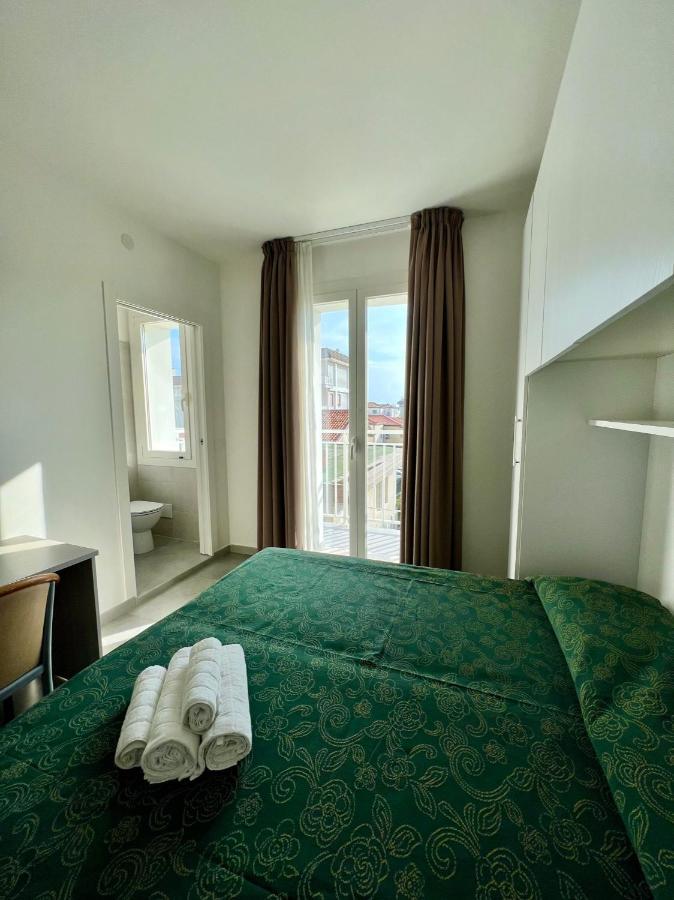 Triple Room Beach Access