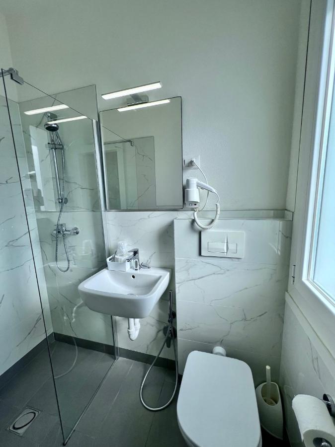 Double or Twin Room Beach Access
