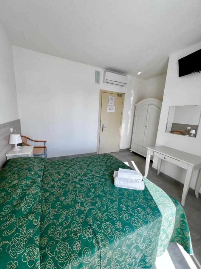 Double or Twin Room Beach Access