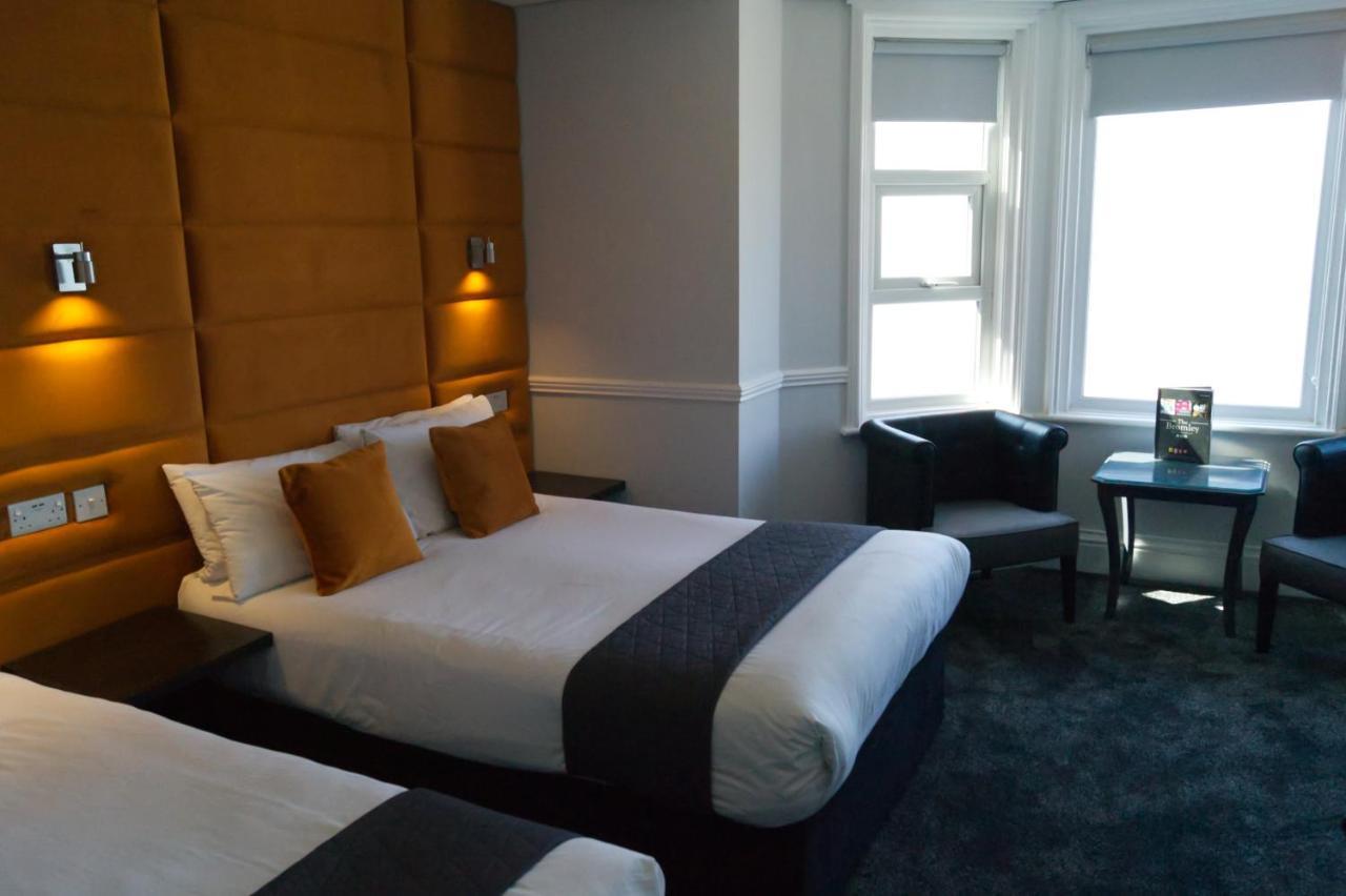 Superior Triple Room Sea View,1239246613:JPEG
