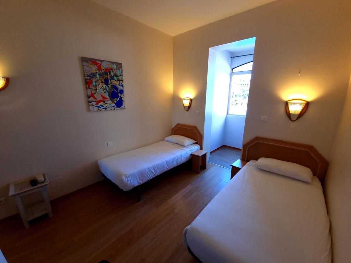Standard Twin Room,1239277669:JPEG