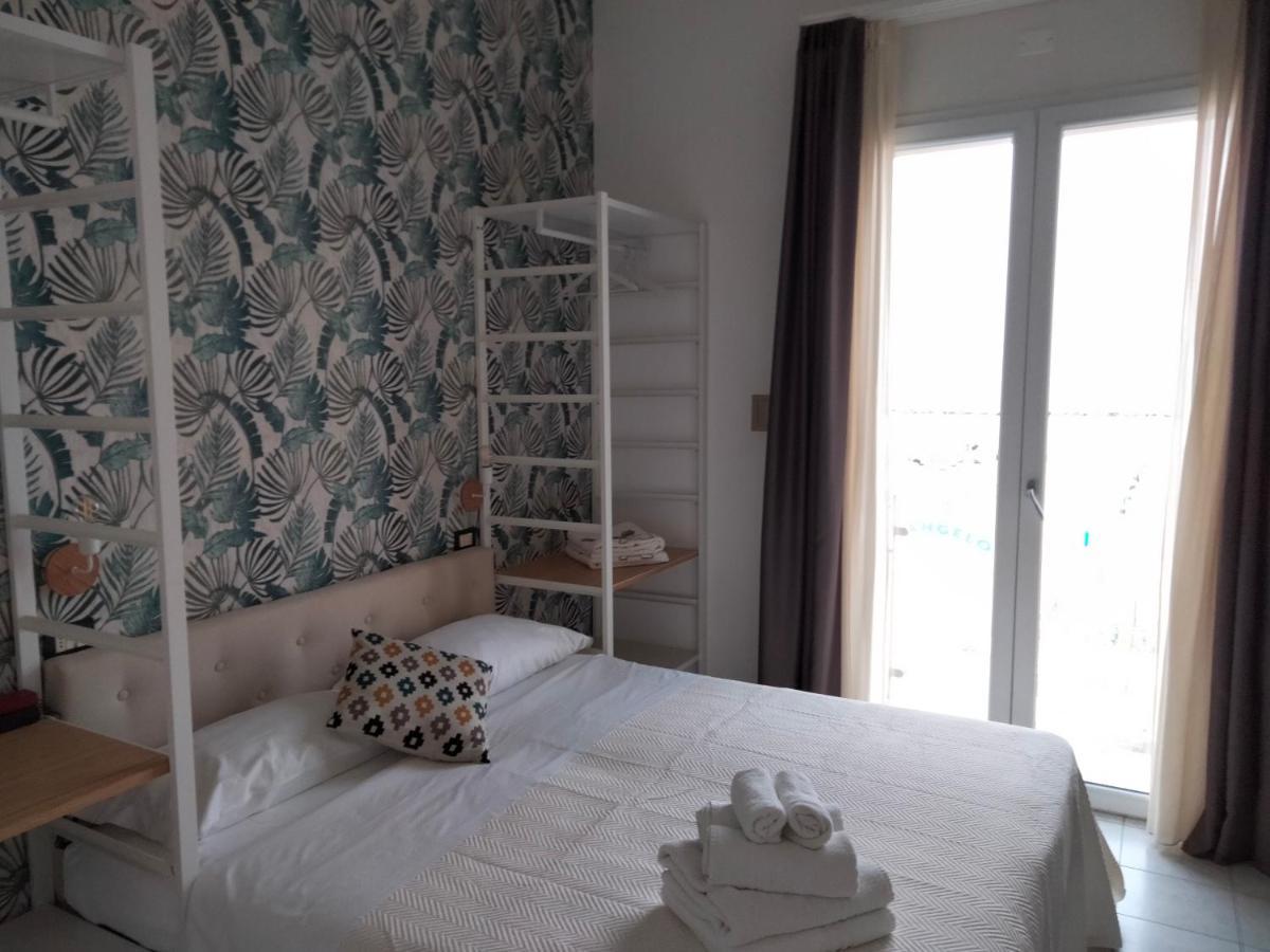 Economy Triple Room Sea View