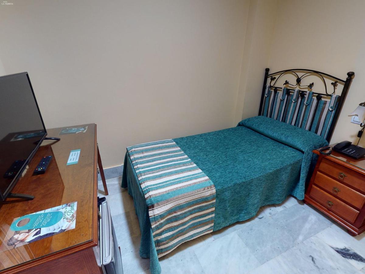Single Room Interior,1239361504:JPEG
